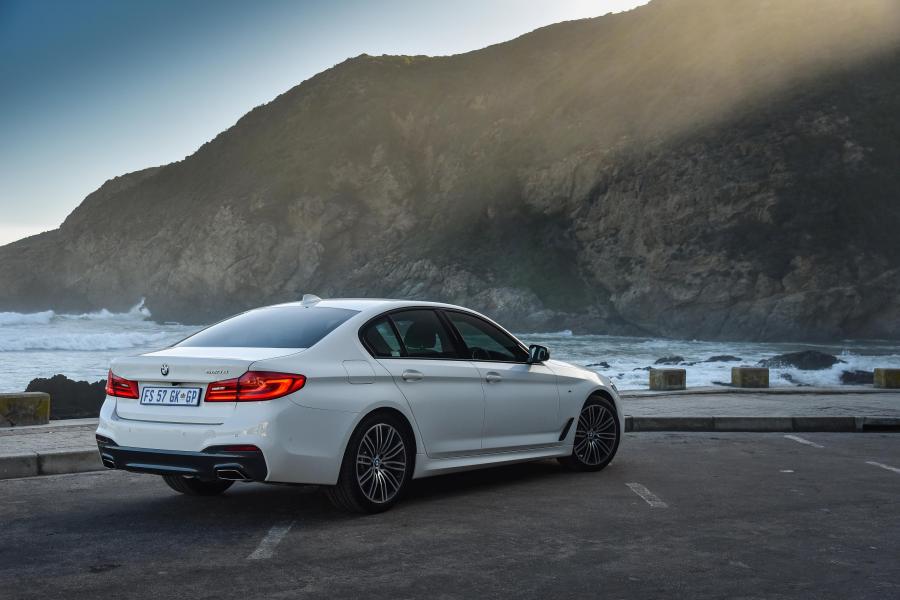  BMW 520d Sedan M Sport 2017 года  (ZA) (фото 14 из 23)